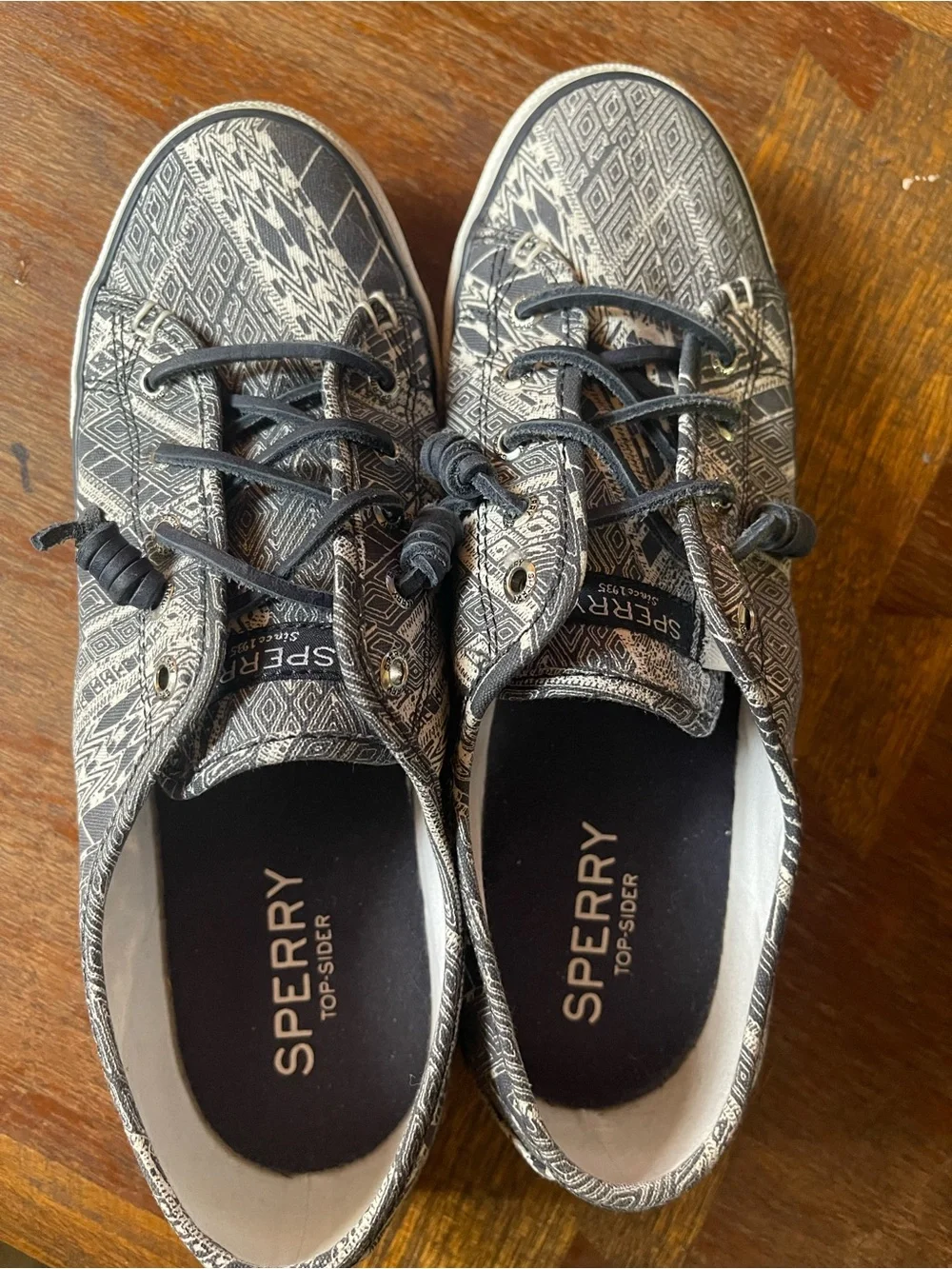 Sperry casual low
